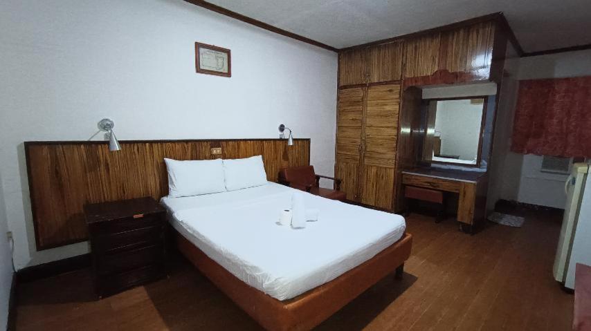 2 Hotel Saleh Angeles Eksteriør billede